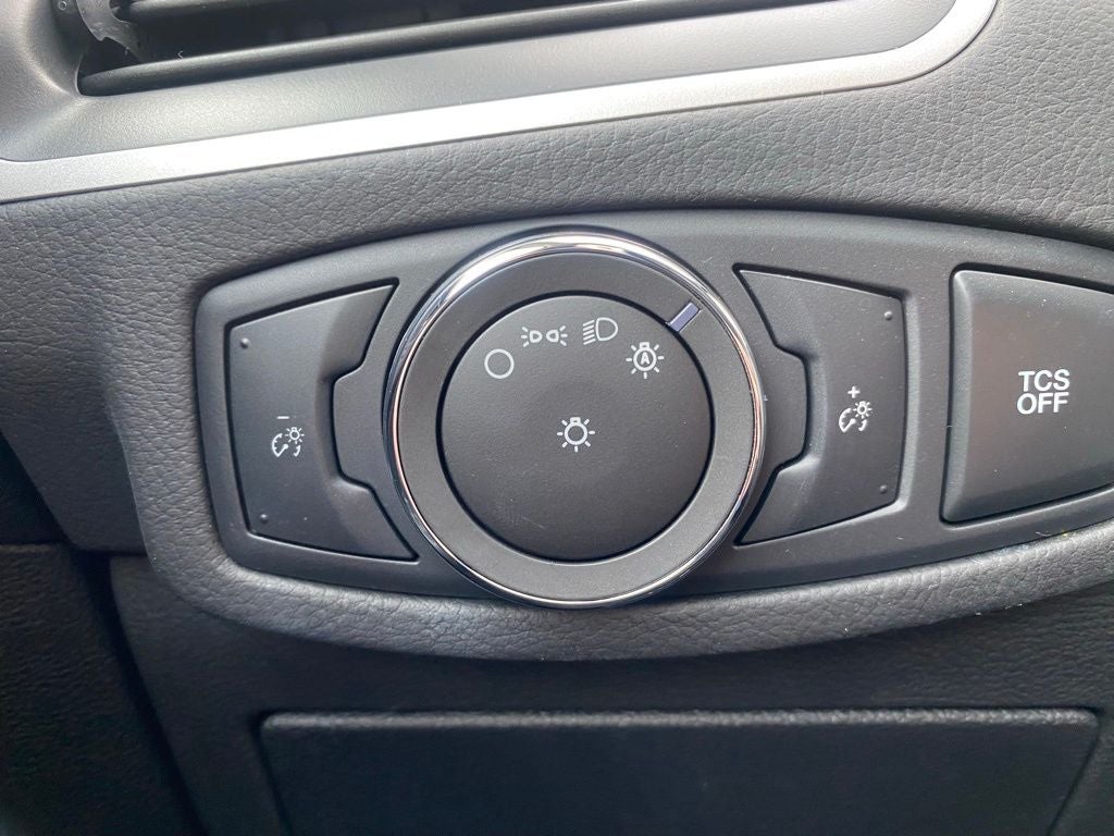 2023 Ford Edge SE