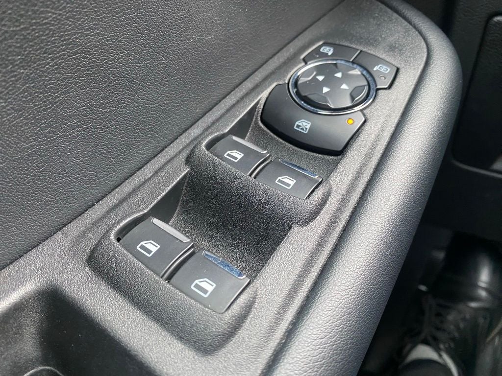 2023 Ford Edge SE