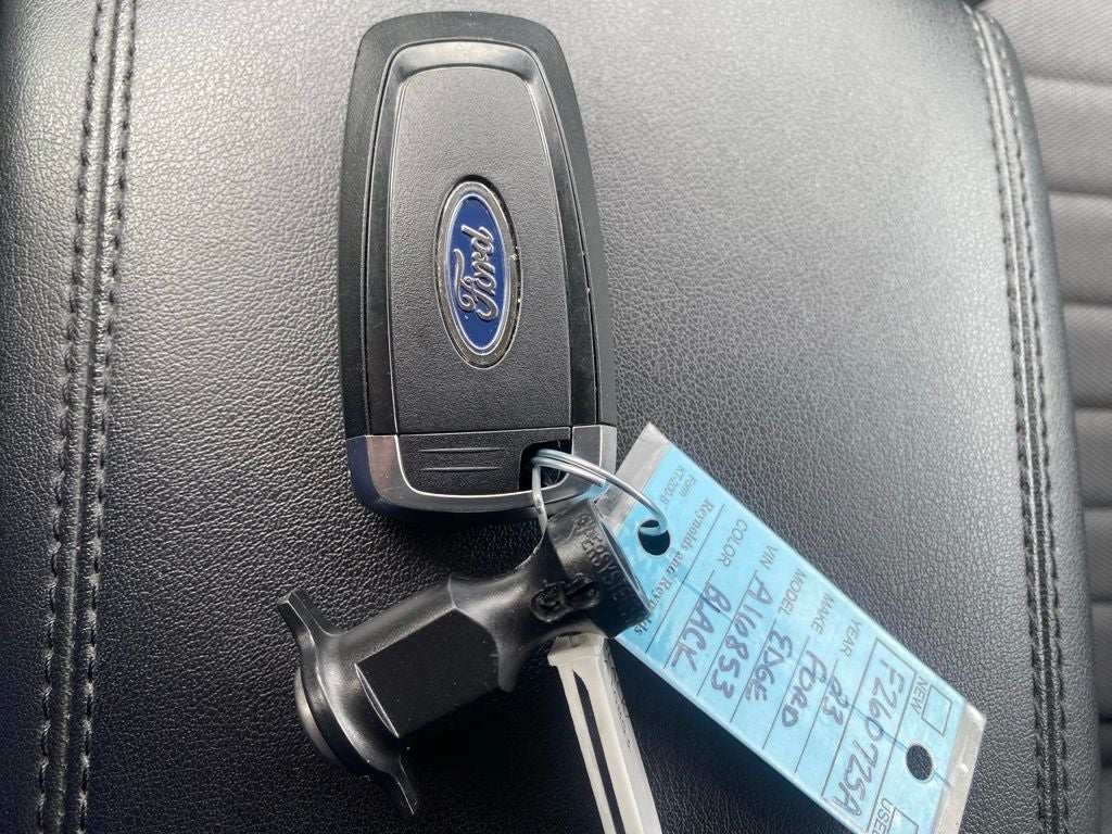 2023 Ford Edge SE