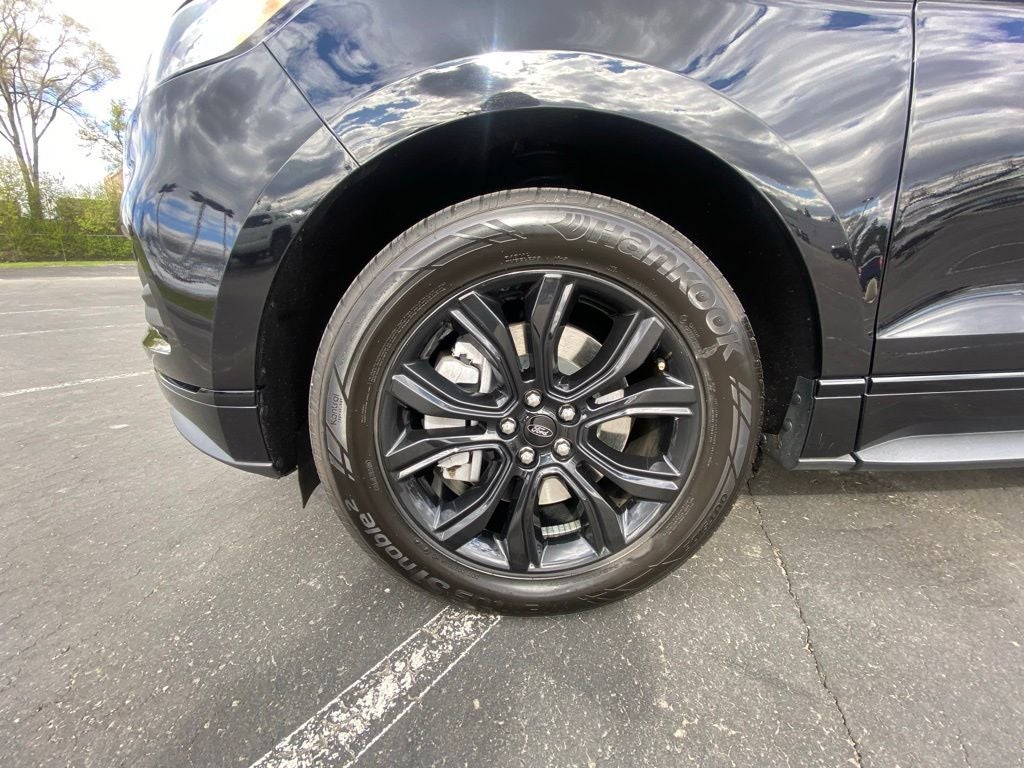 2023 Ford Edge SE