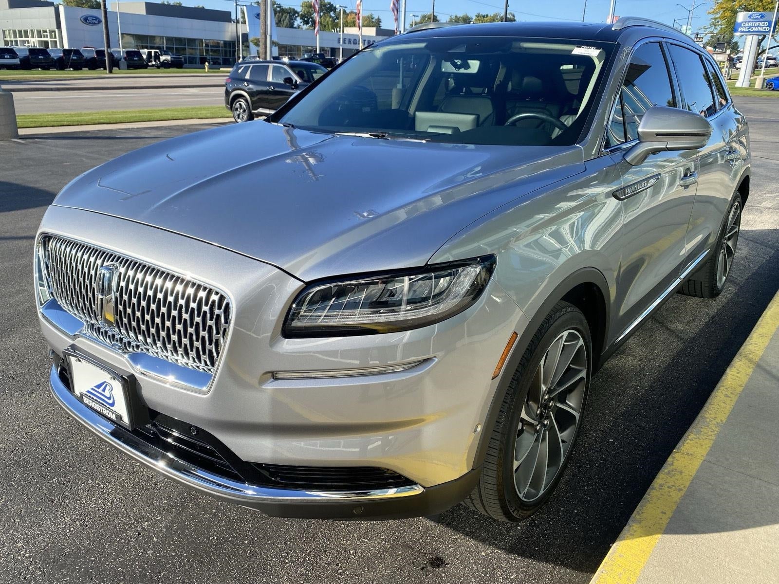 2022 Lincoln Nautilus Reserve AWD