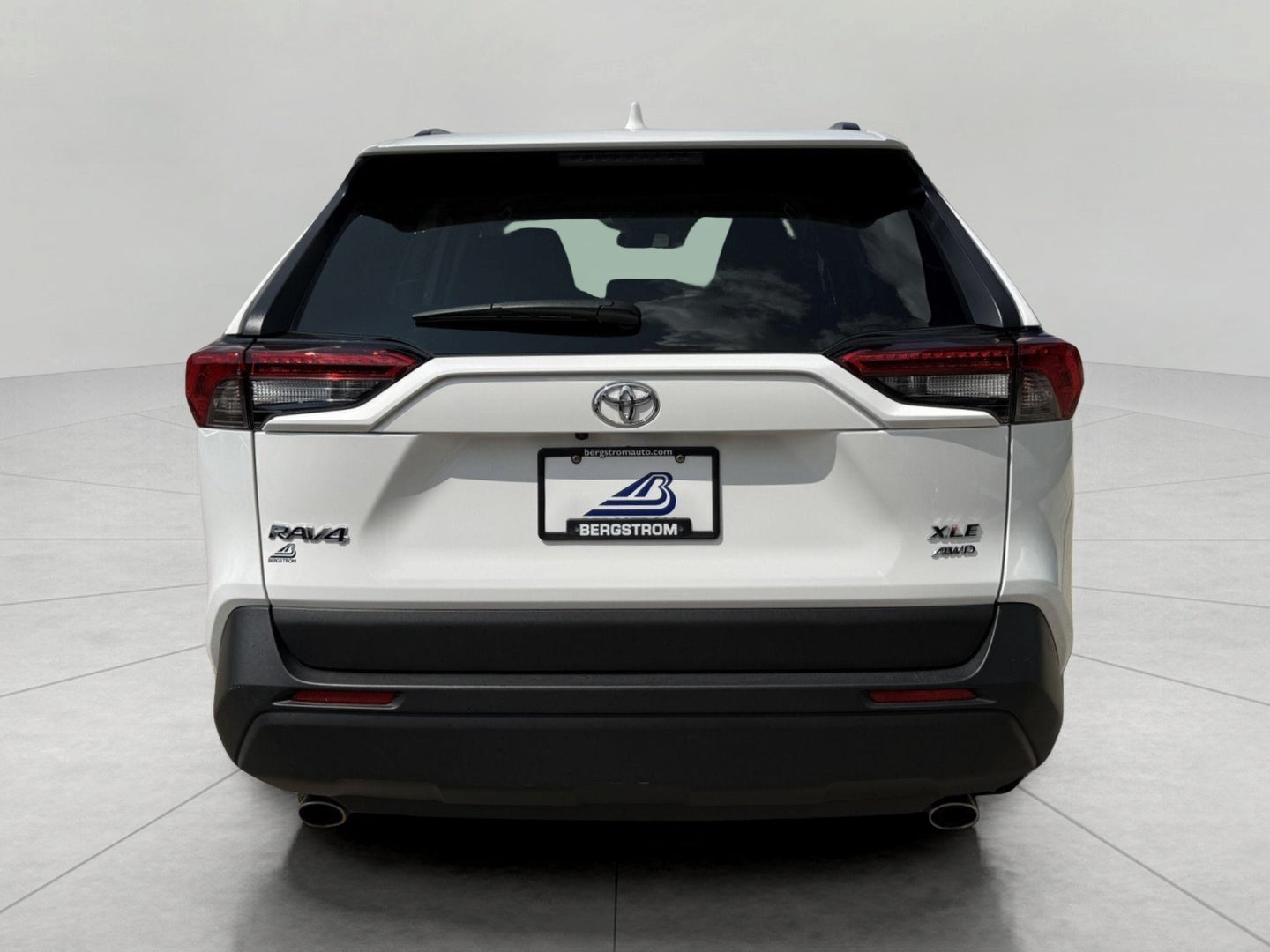 2025 Toyota RAV4 XLE AWD