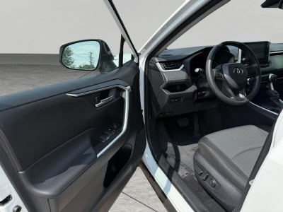 2025 Toyota RAV4 XLE AWD