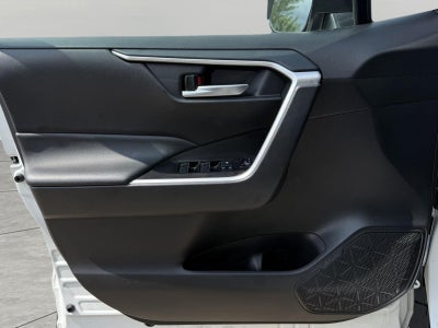 2025 Toyota RAV4 XLE AWD
