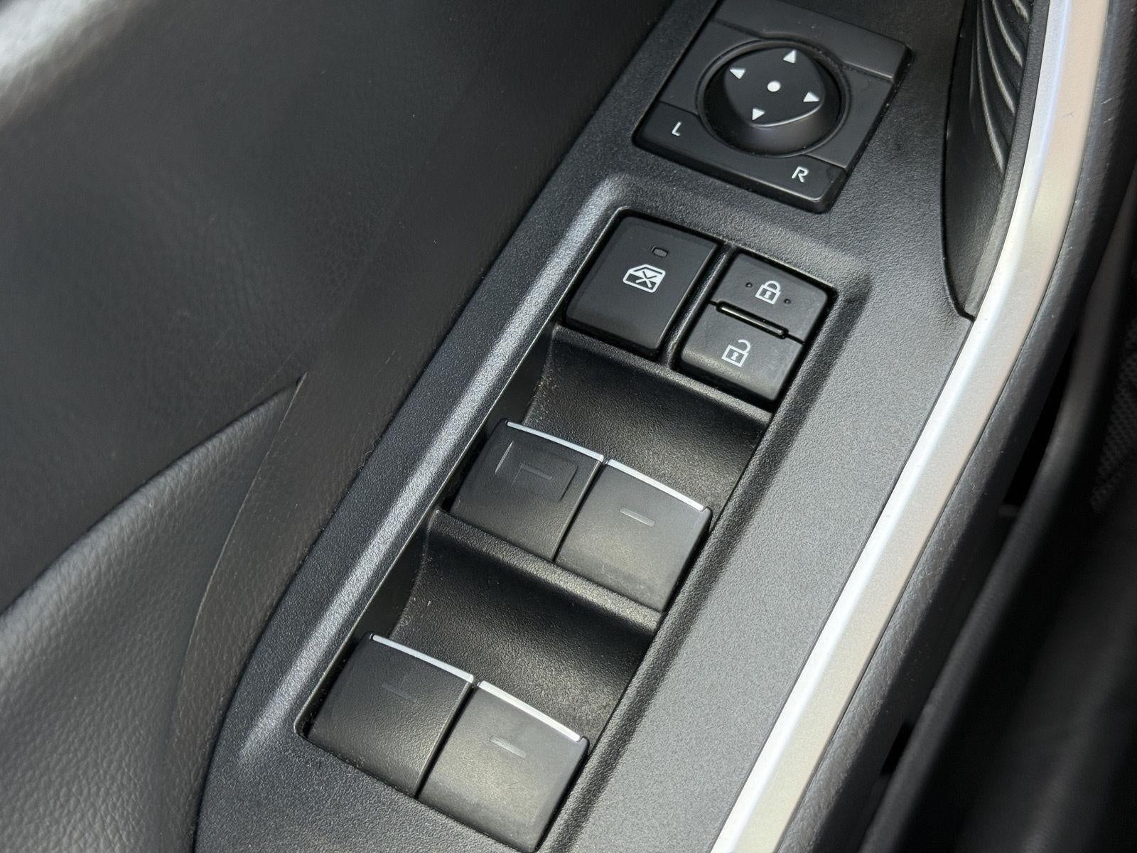 2025 Toyota RAV4 XLE AWD