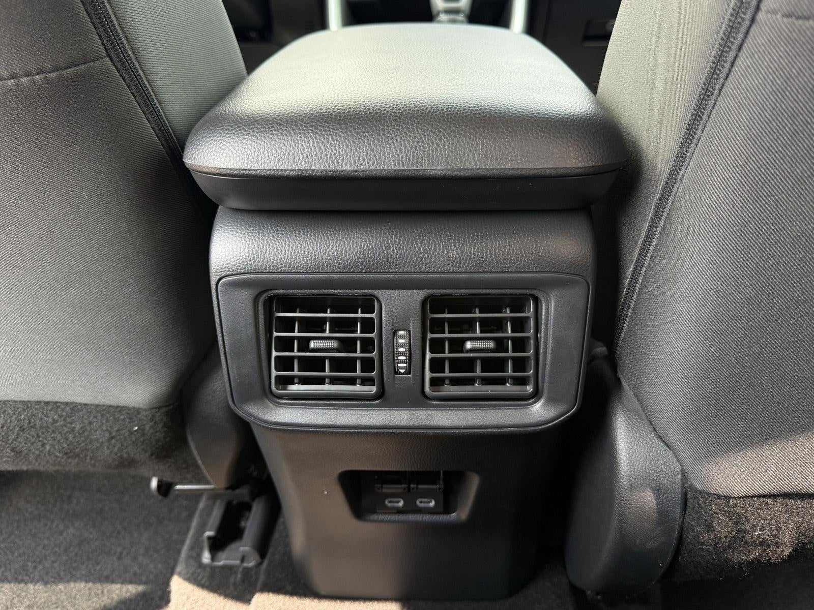 2025 Toyota RAV4 XLE AWD