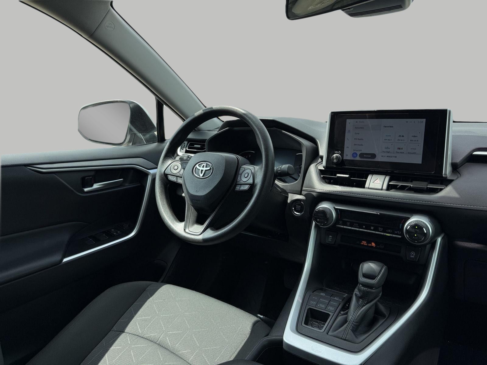 2025 Toyota RAV4 XLE AWD