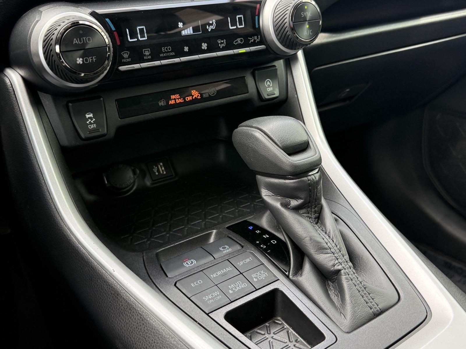 2025 Toyota RAV4 XLE AWD