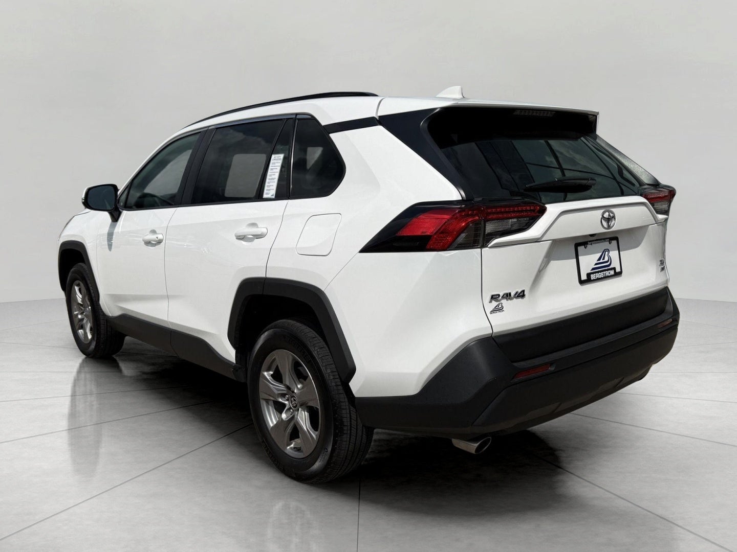 2025 Toyota RAV4 XLE AWD