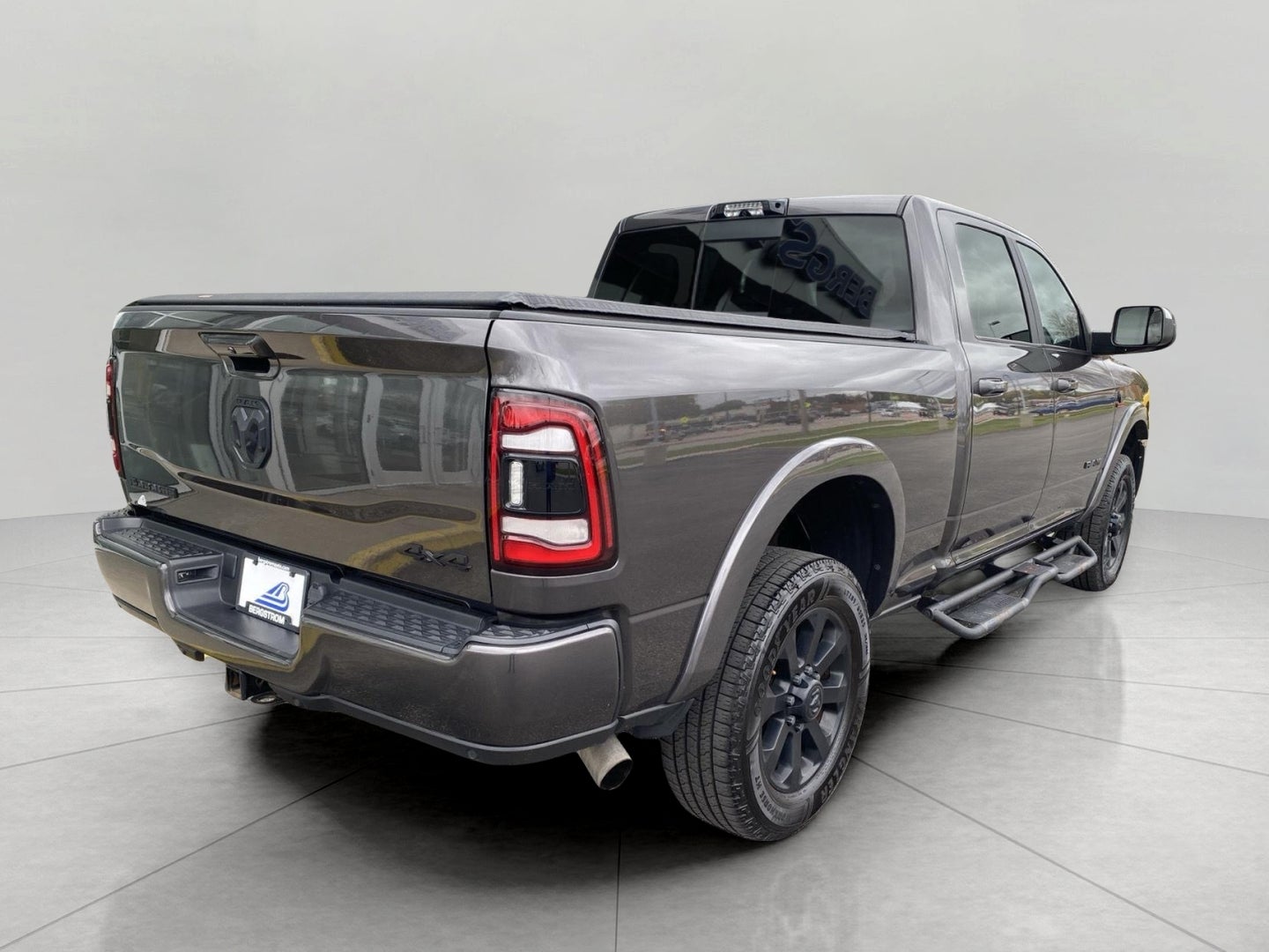 2022 RAM 3500 Laramie 4x4 Crew Cab 6'4 Box