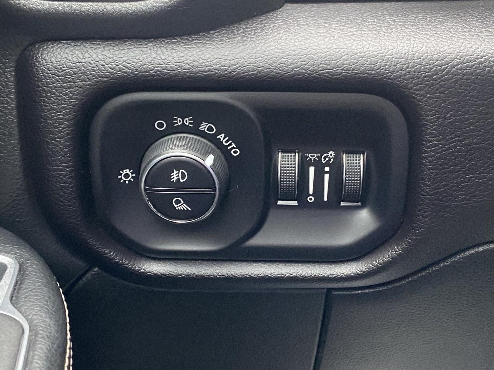 2022 RAM 3500 Laramie 4x4 Crew Cab 6'4 Box