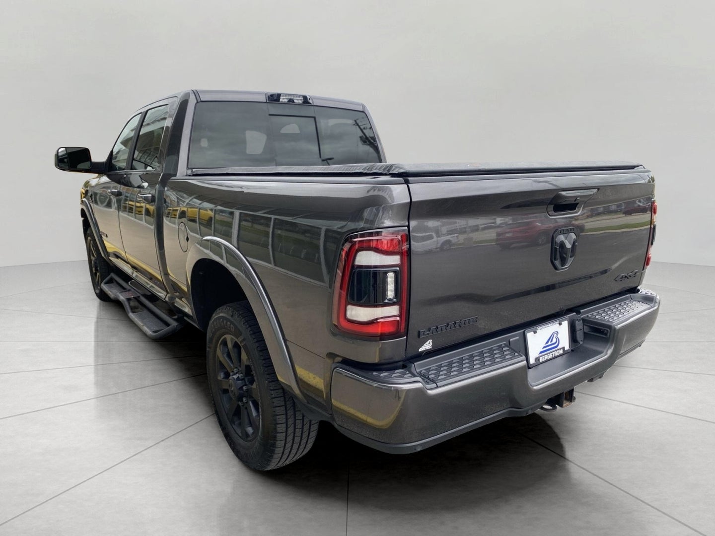 2022 RAM 3500 Laramie 4x4 Crew Cab 6'4 Box