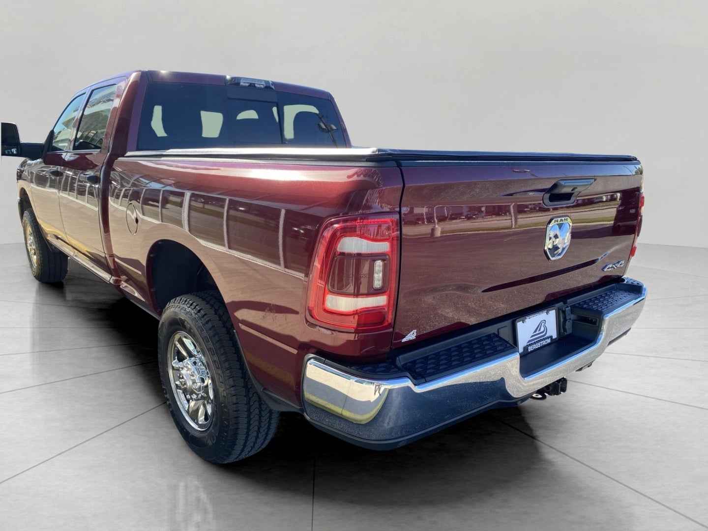 2024 RAM 2500 Tradesman 4x4 Crew Cab 6'4 Box