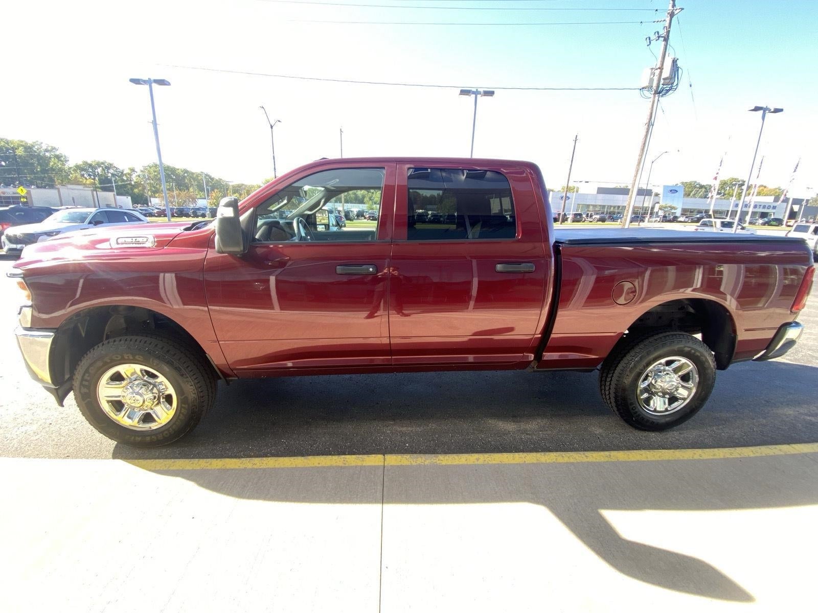 2024 RAM 2500 Tradesman 4x4 Crew Cab 6'4 Box