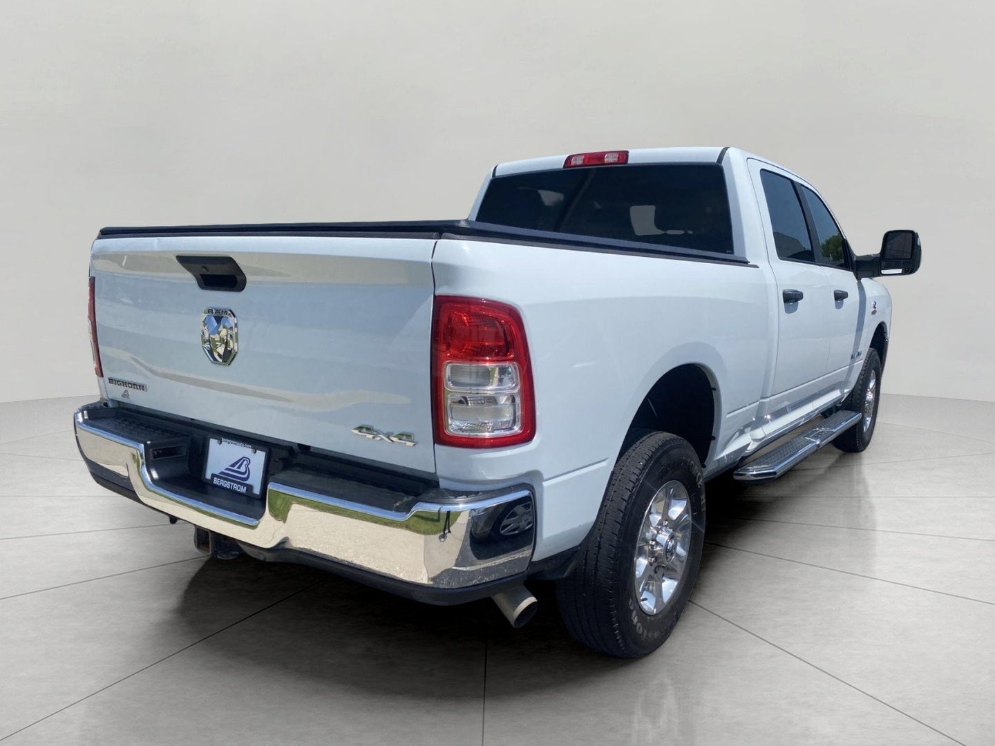 2023 RAM 2500 Big Horn 4x4 Crew Cab 6'4 Box