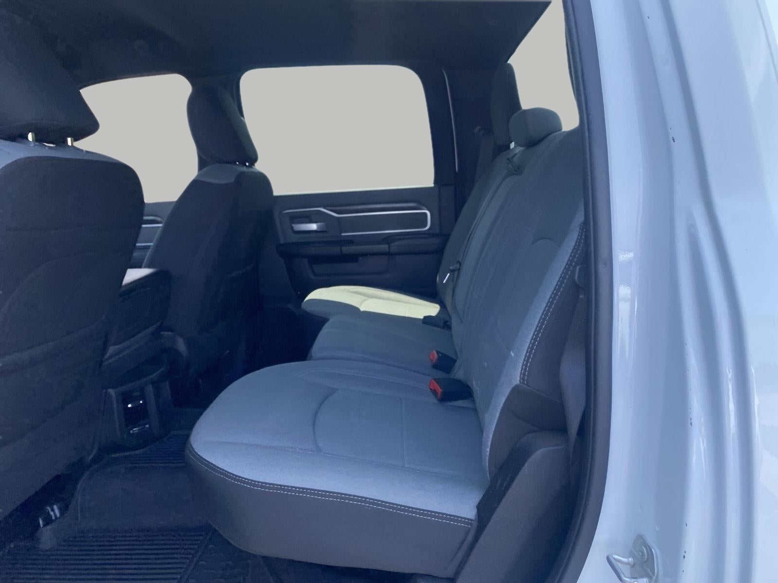 2023 RAM 2500 Big Horn 4x4 Crew Cab 6'4 Box