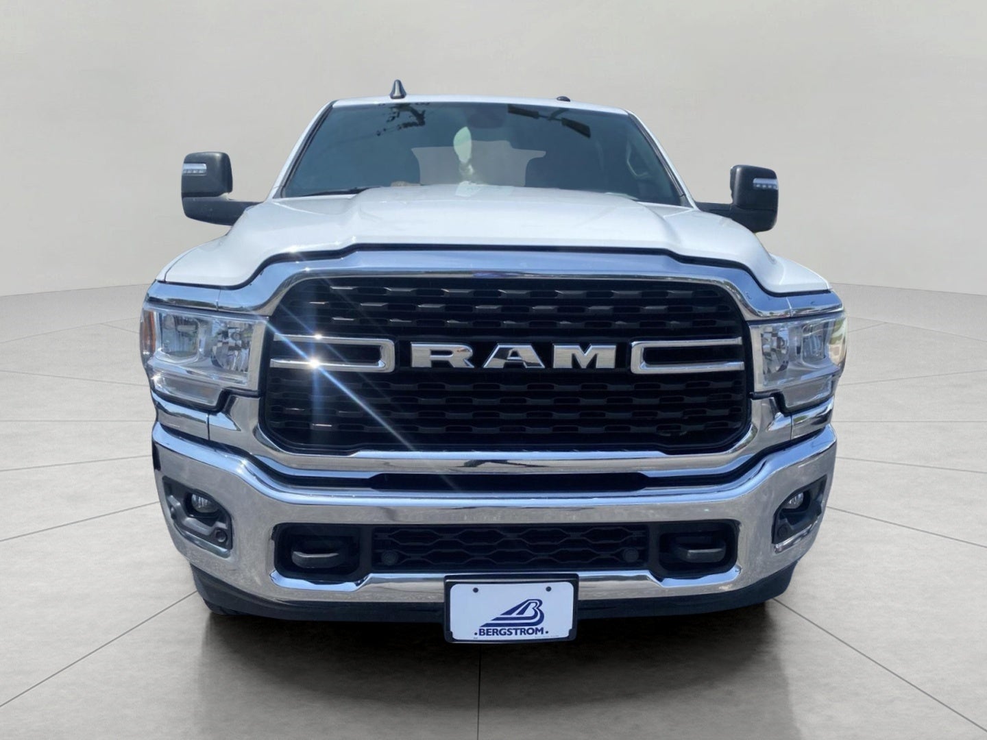 2023 RAM 2500 Big Horn 4x4 Crew Cab 6'4 Box
