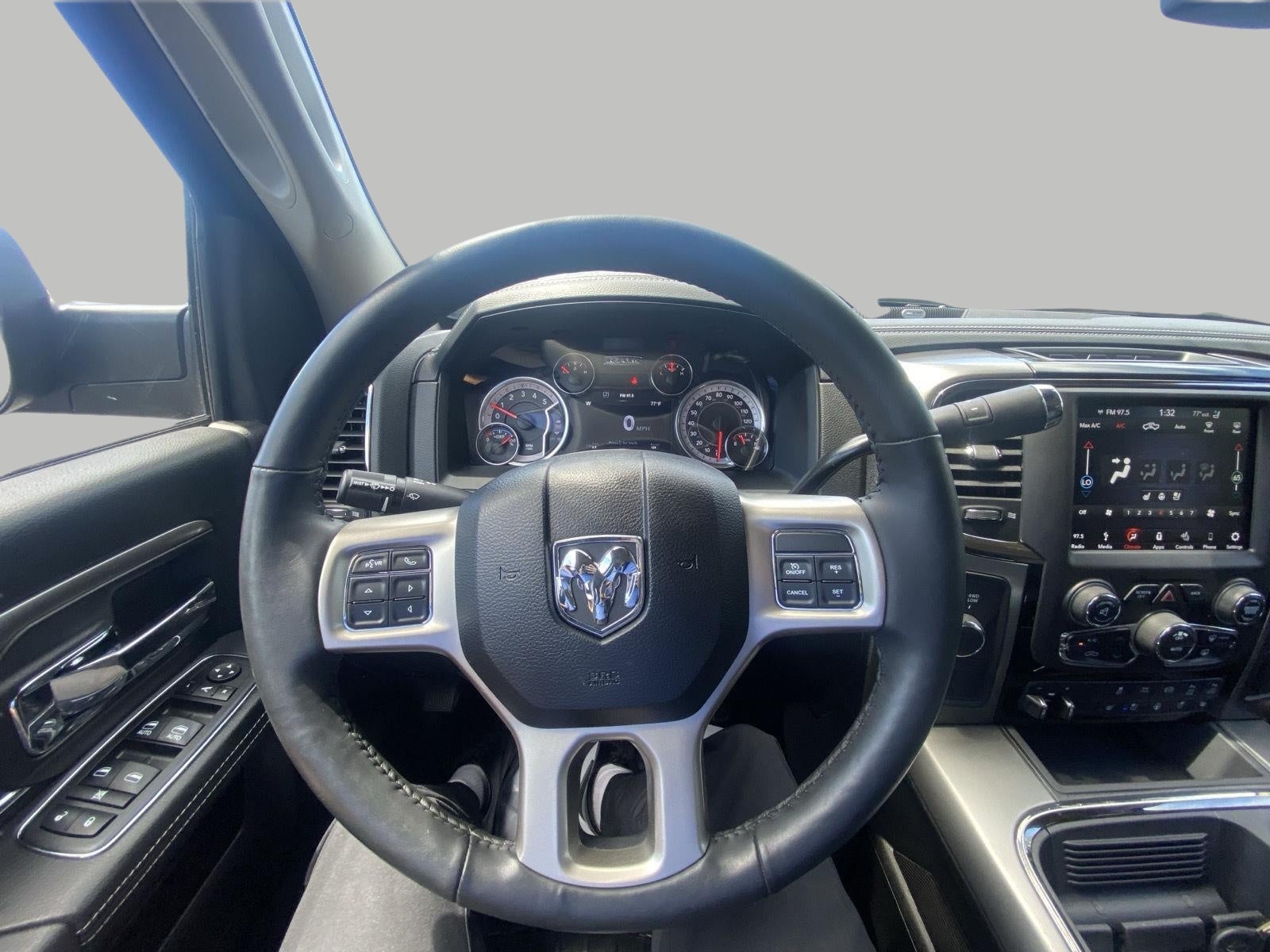 2018 RAM 2500 Laramie 4x4 Crew Cab 6'4 Box