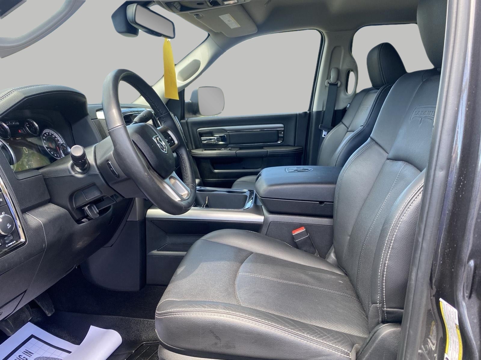 2018 RAM 2500 Laramie 4x4 Crew Cab 6'4 Box