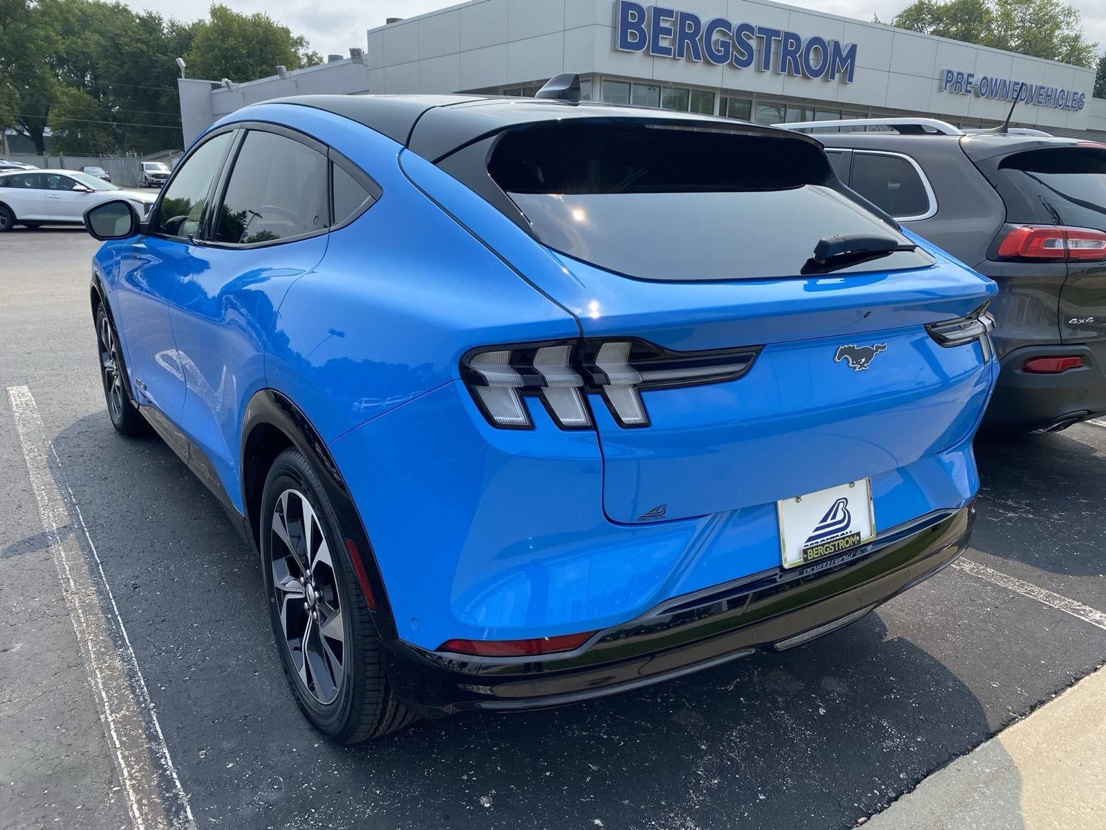2023 Ford Mustang Mach-E Premium AWD