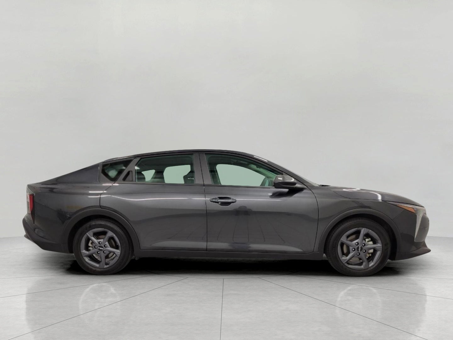2025 Kia K4 LXS FWD