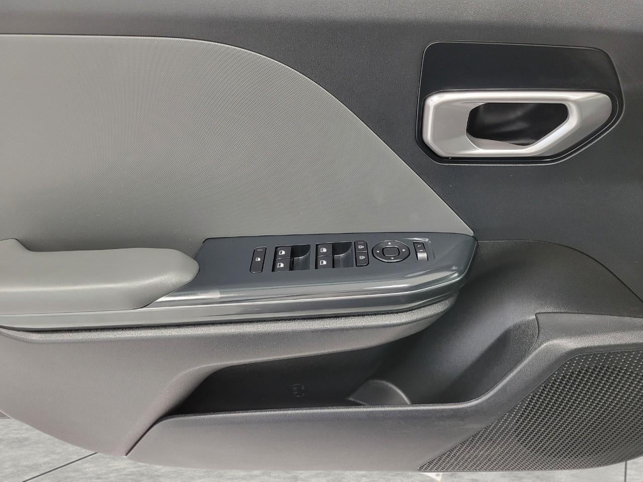 2025 Kia K4 LXS FWD