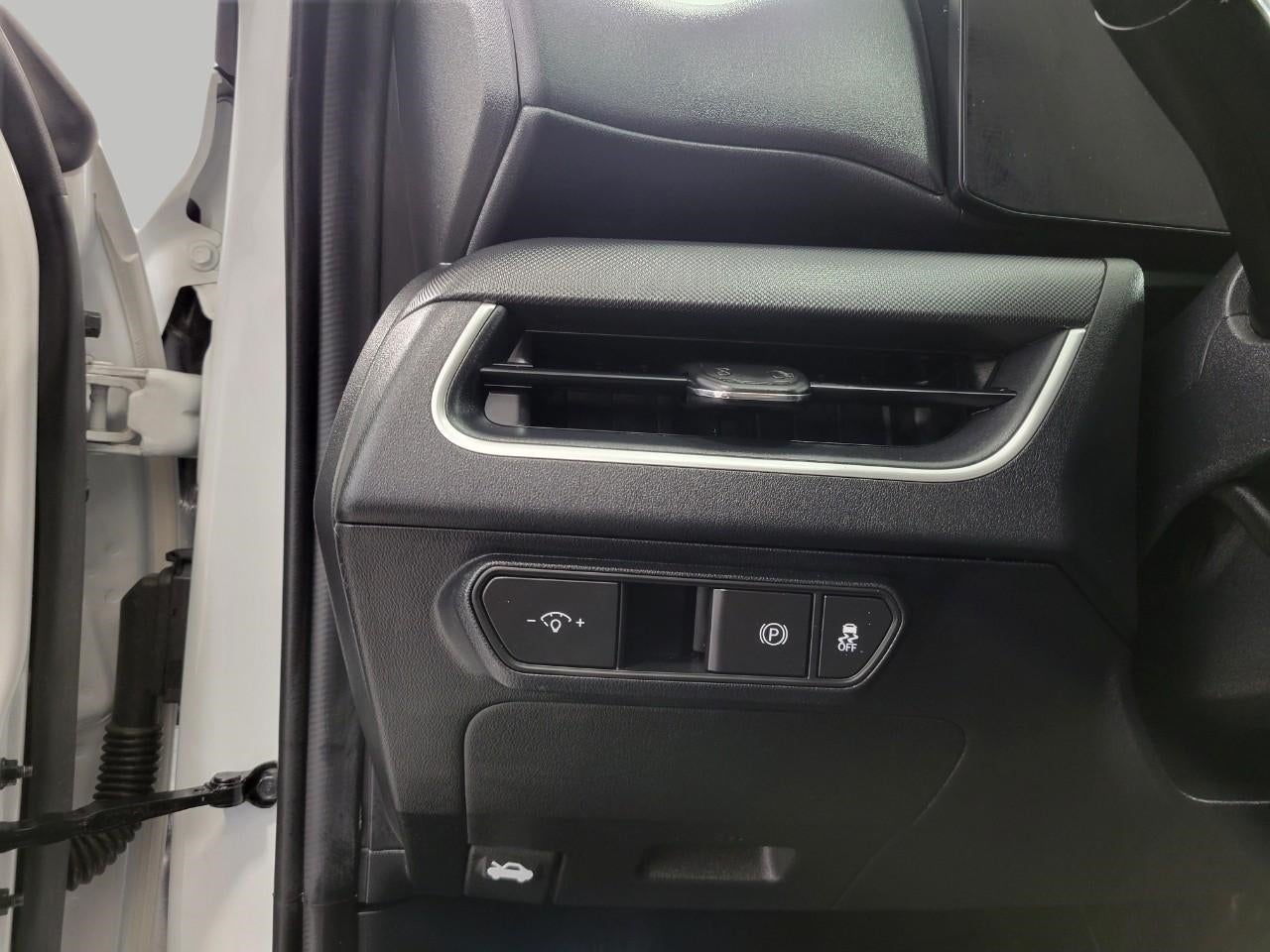 2025 Kia K4 LXS FWD
