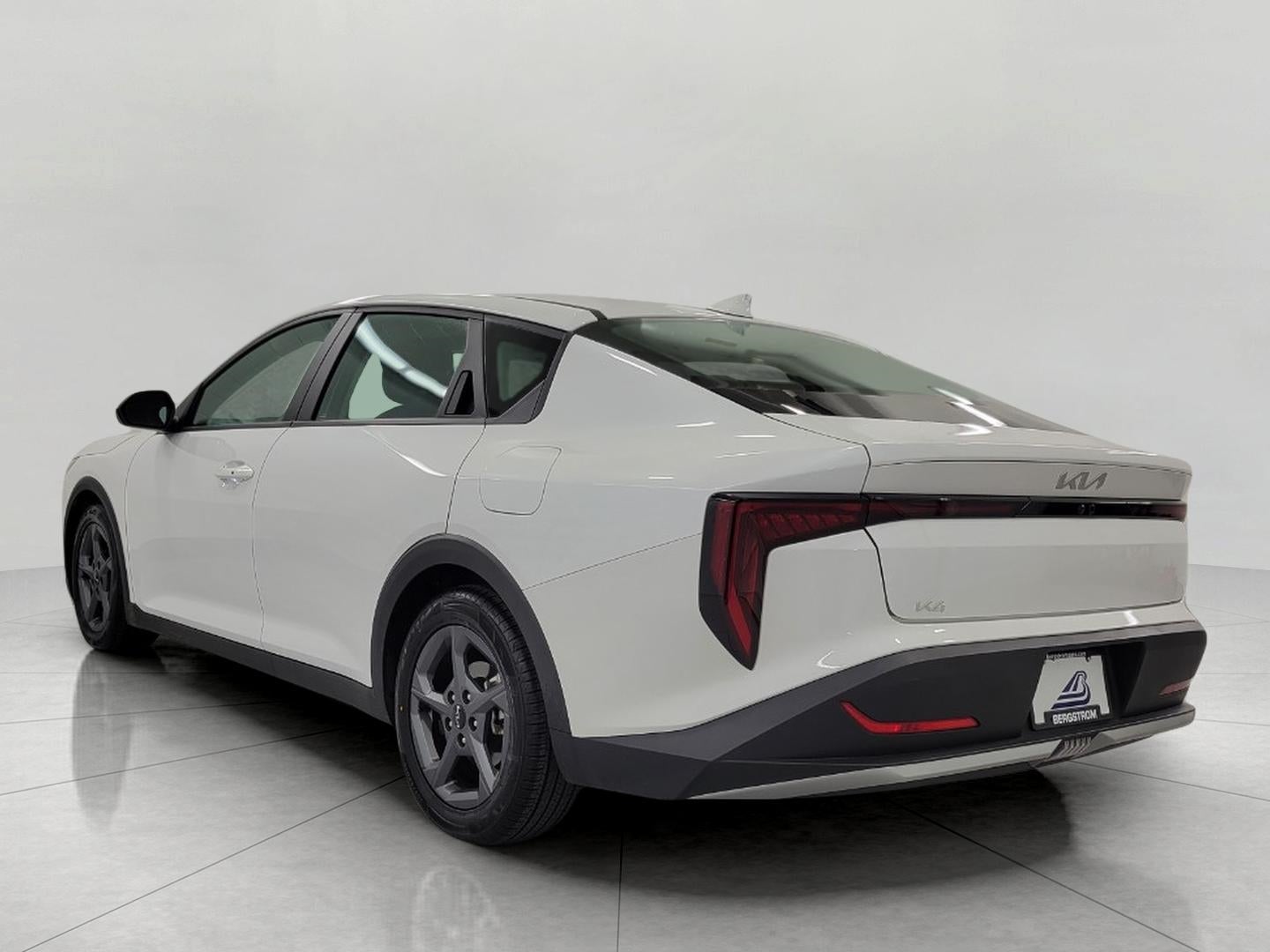 2025 Kia K4 LXS FWD