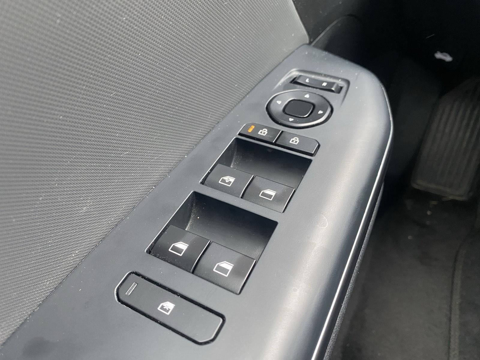 2025 Kia K4 LXS FWD