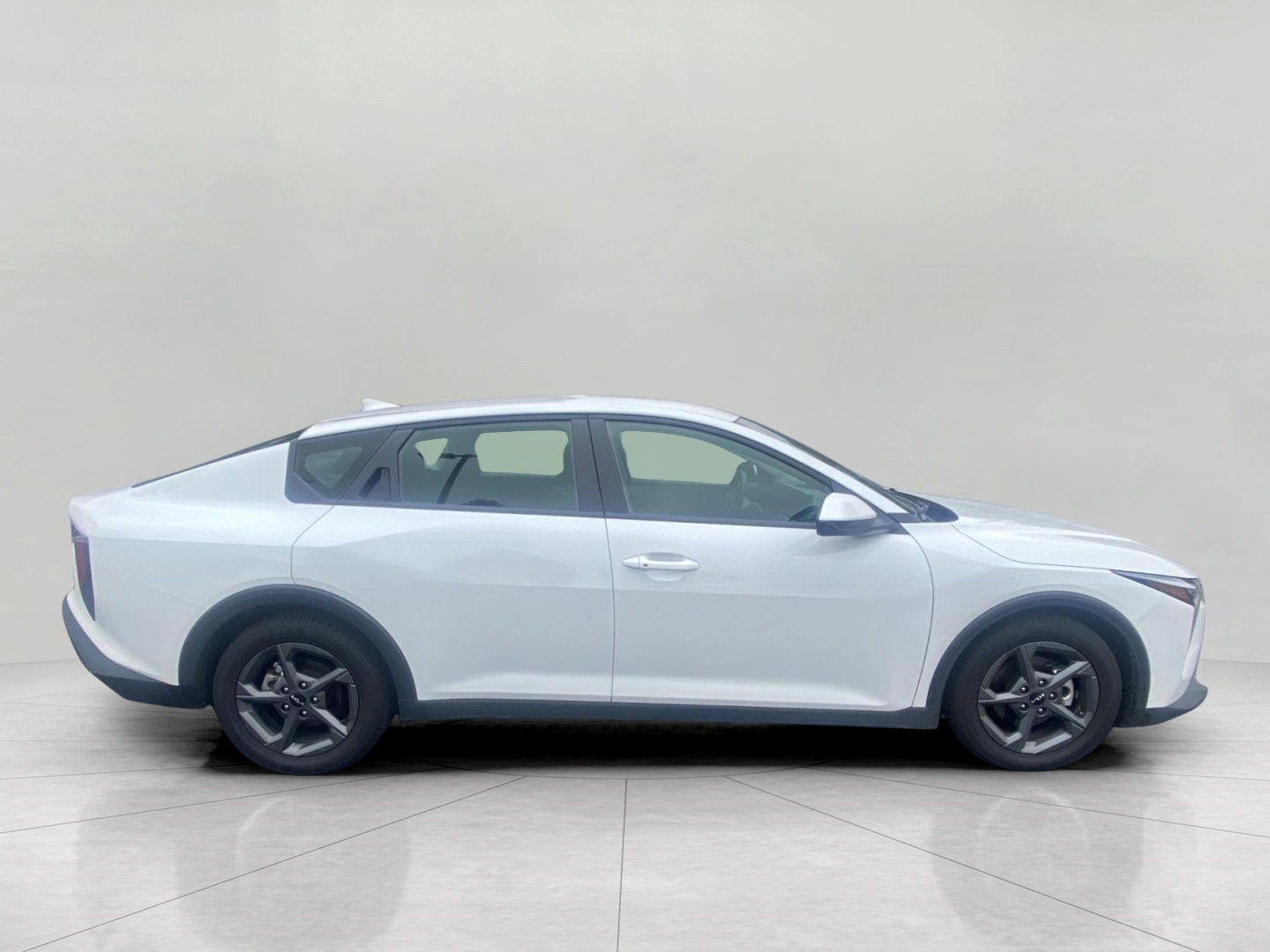 2025 Kia K4 LXS FWD