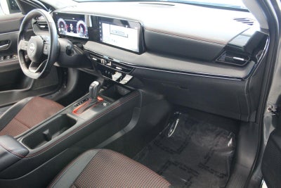 2025 Nissan Kicks SR AWD