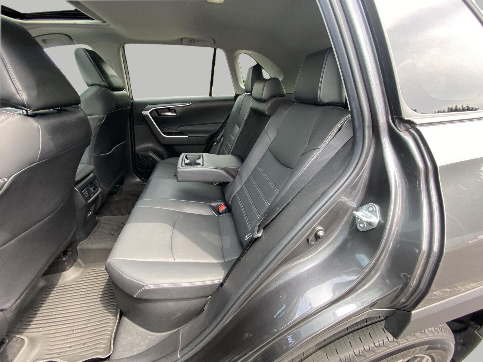 2022 Toyota RAV4 Hybrid XLE Premium AWD