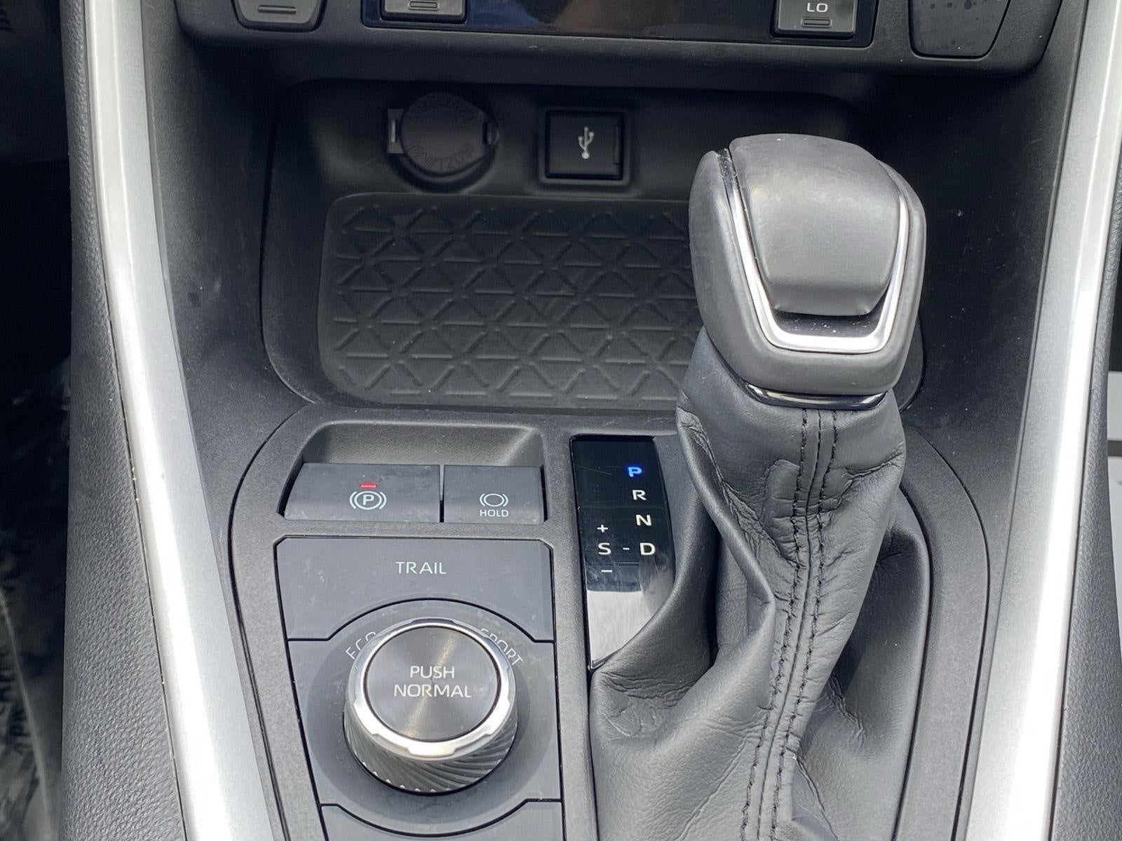 2022 Toyota RAV4 Hybrid XLE Premium AWD