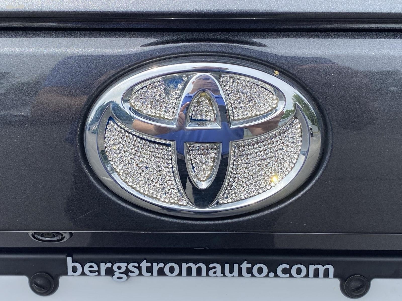 2022 Toyota RAV4 Hybrid XLE Premium AWD