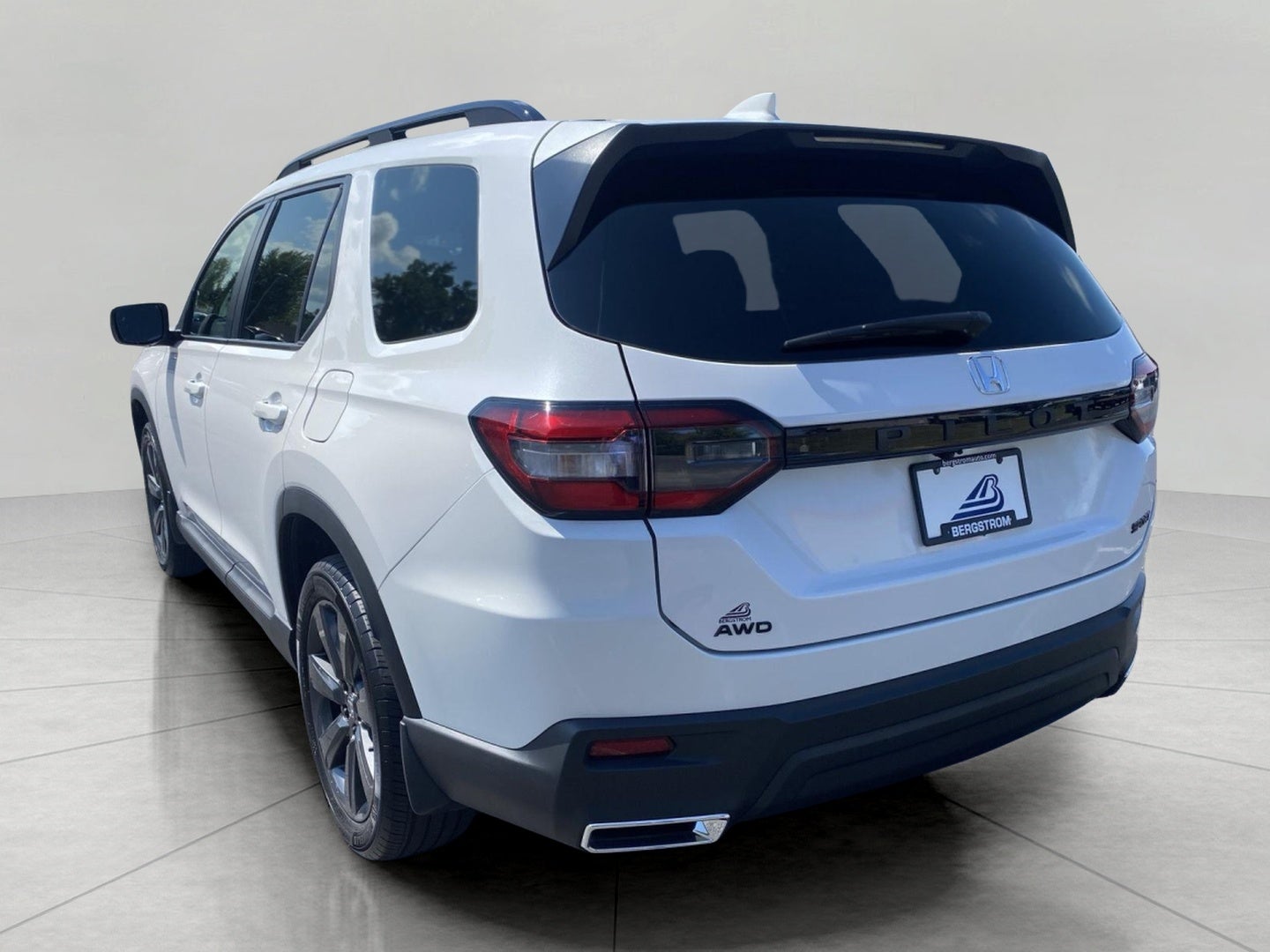 2025 Honda Pilot Sport AWD