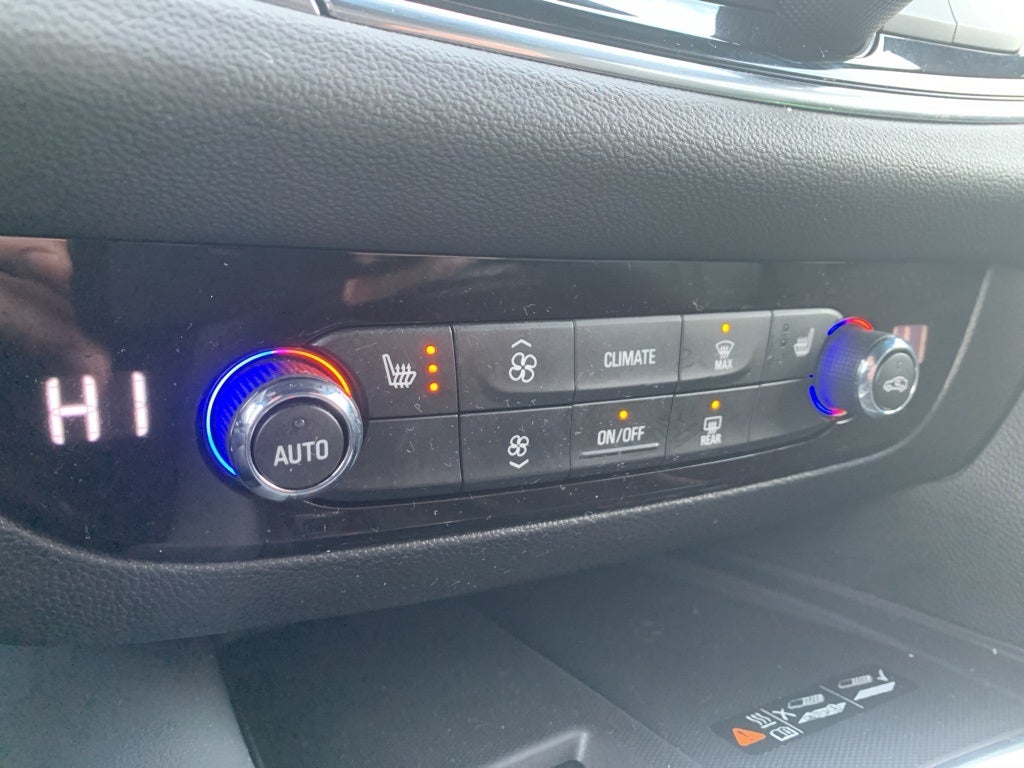 2024 Buick Enclave Essence