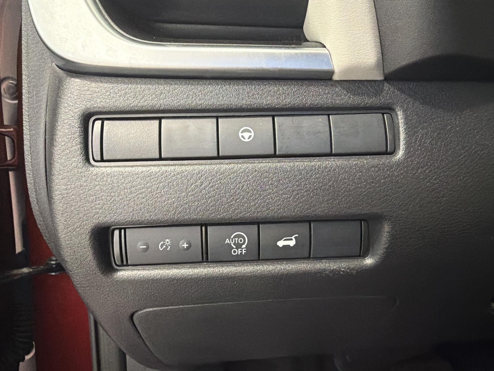 2025 Nissan Rogue AWD SV