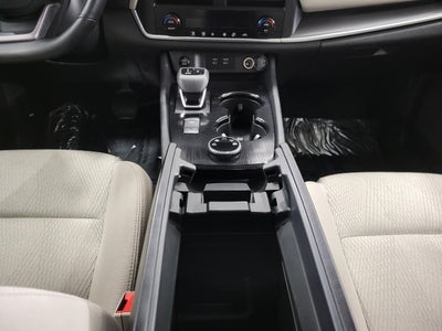 2025 Nissan Rogue SV