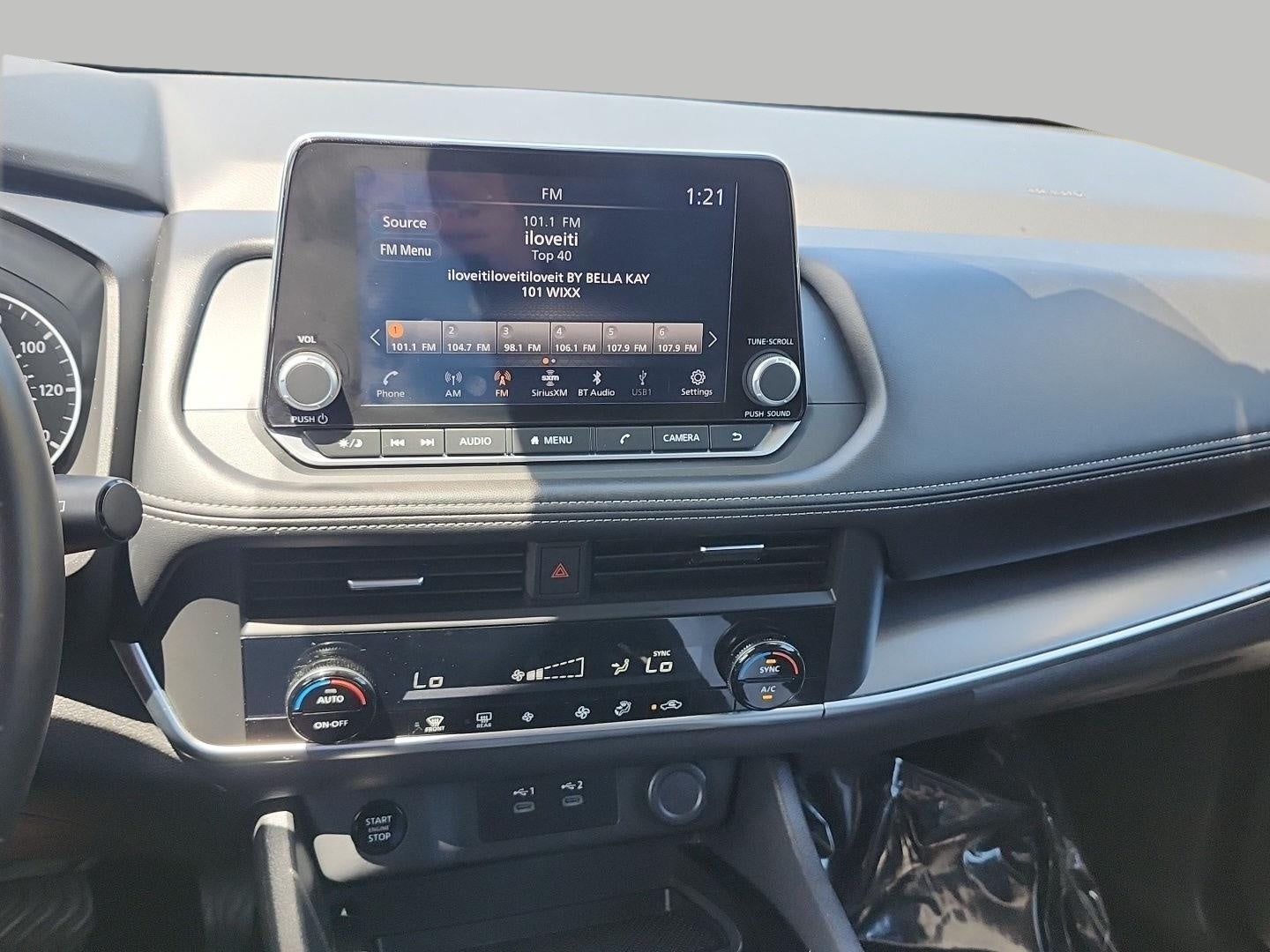 2025 Nissan Rogue SV - Photo 15