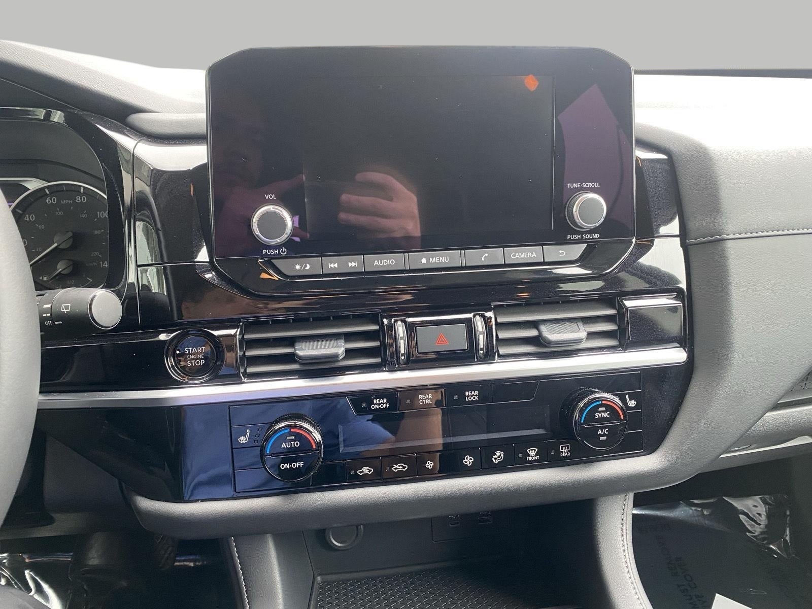 2025 Nissan Pathfinder SV 4WD