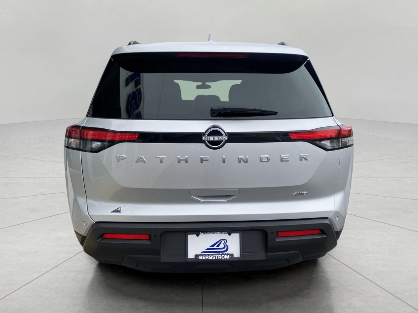 2025 Nissan Pathfinder SV 4WD