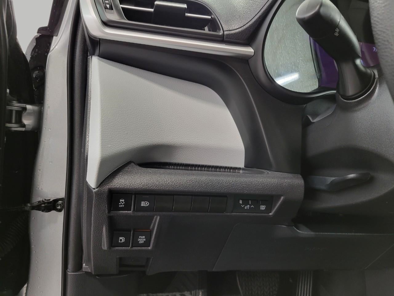 2025 Toyota Sienna LE 8 Passenger