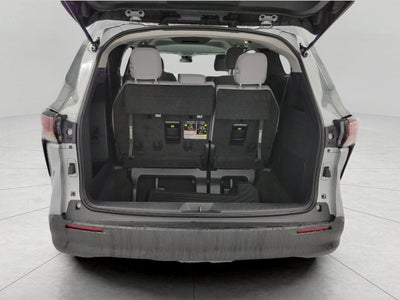 2025 Toyota Sienna LE 8 Passenger