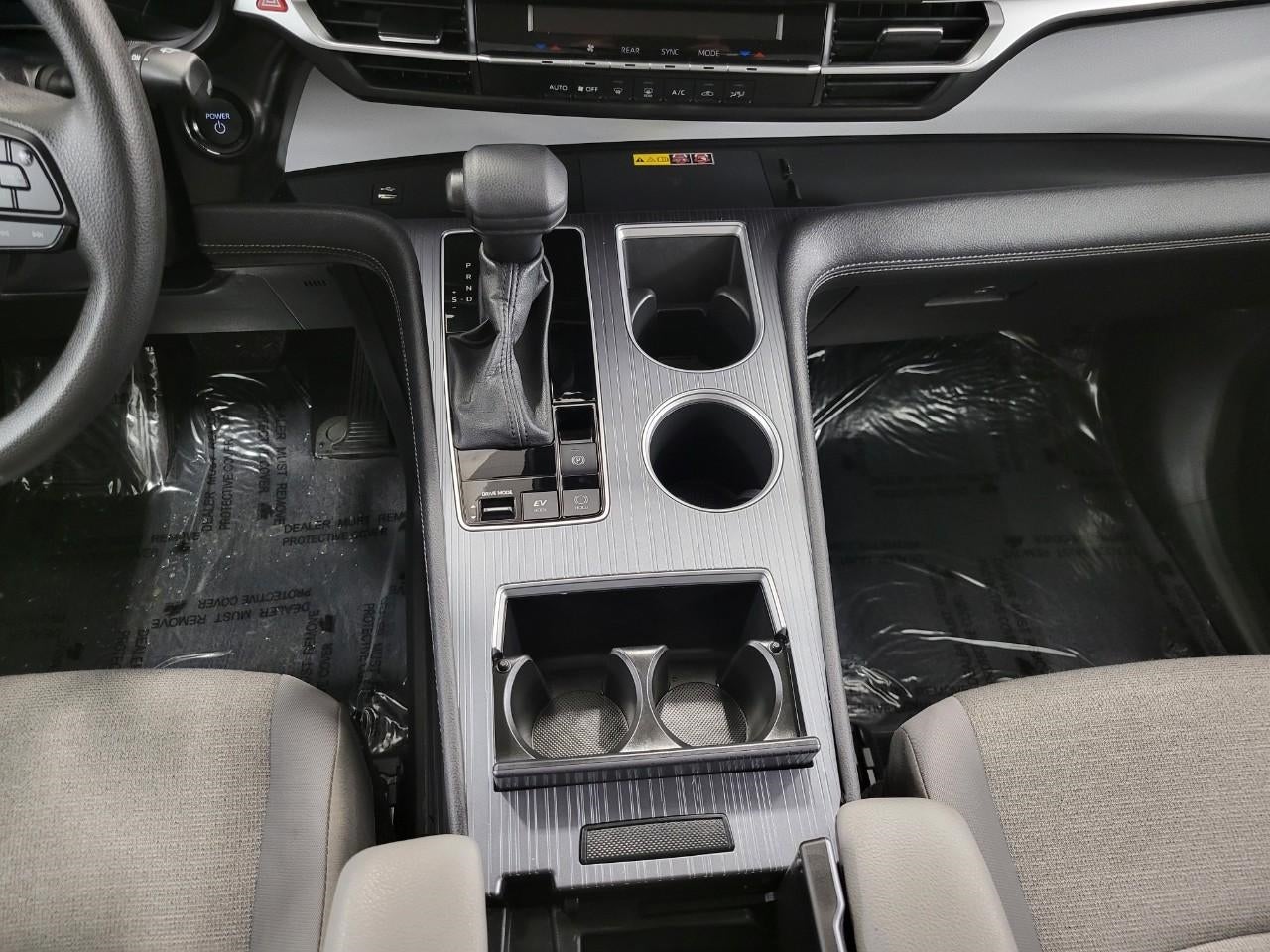 2025 Toyota Sienna LE 8 Passenger