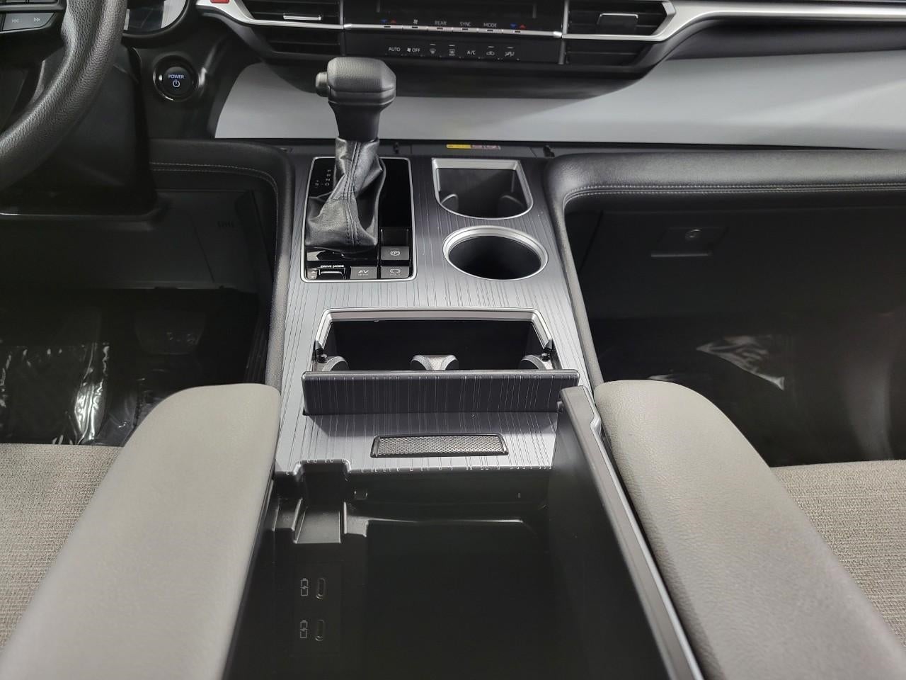 2025 Toyota Sienna LE 8 Passenger