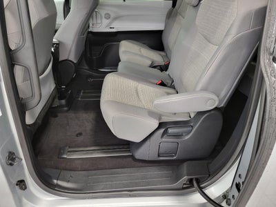 2025 Toyota Sienna LE 8 Passenger
