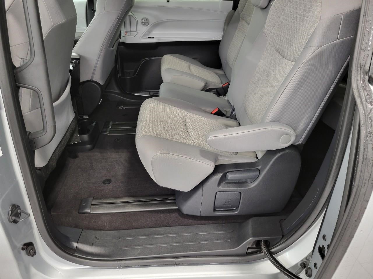 2025 Toyota Sienna LE 8 Passenger