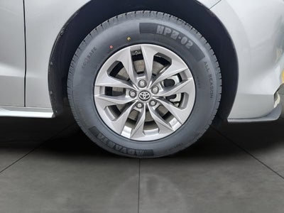 2025 Toyota Sienna LE 8 Passenger