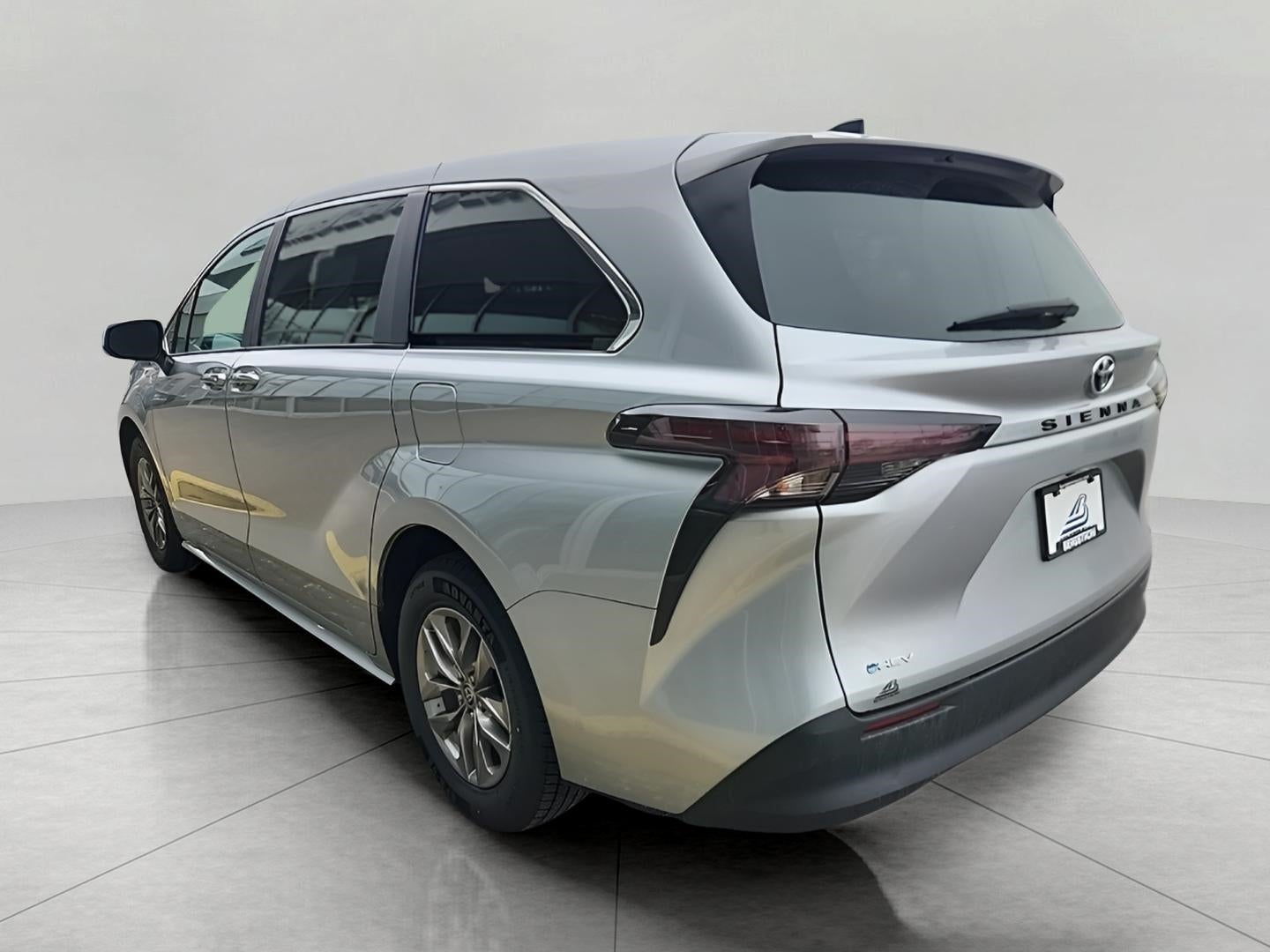 2025 Toyota Sienna LE 8 Passenger