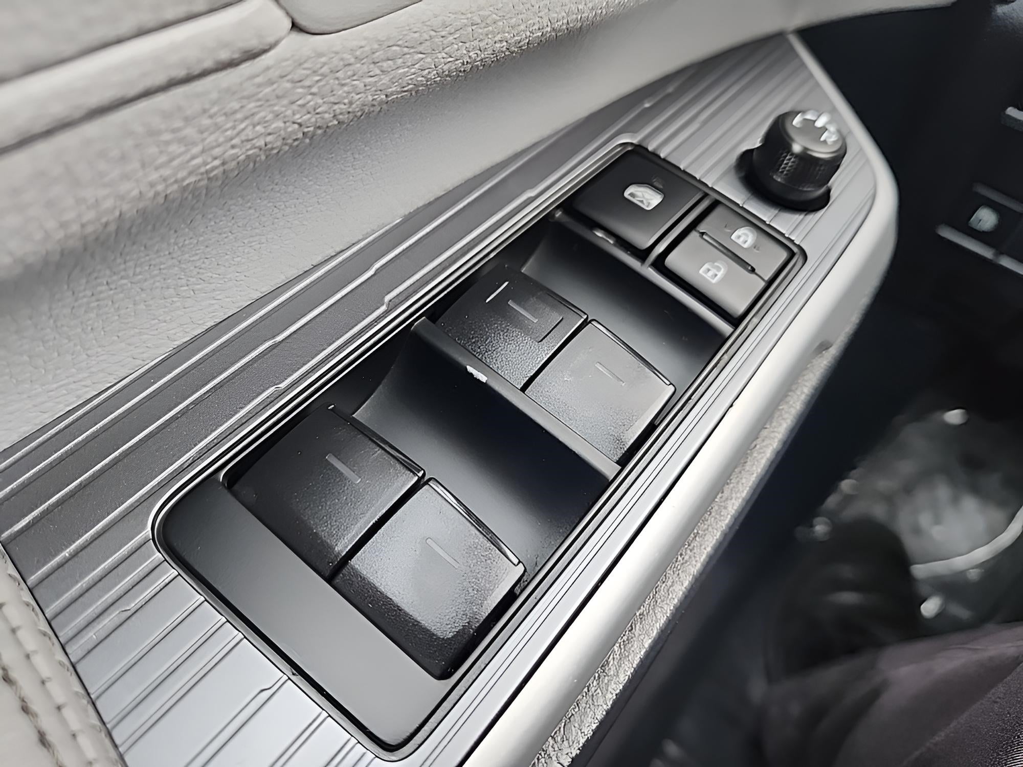 2025 Toyota Sienna LE 8 Passenger